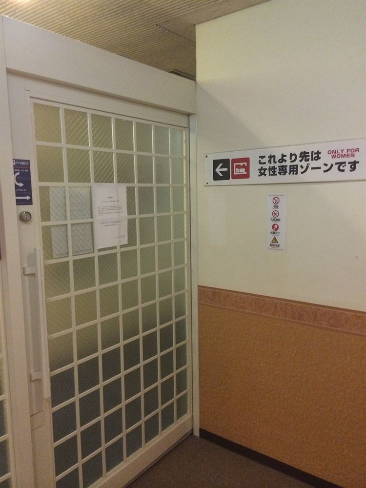 Capsule Hotel Asahi Plaza Shinsaibashi Osaka Exterior photo