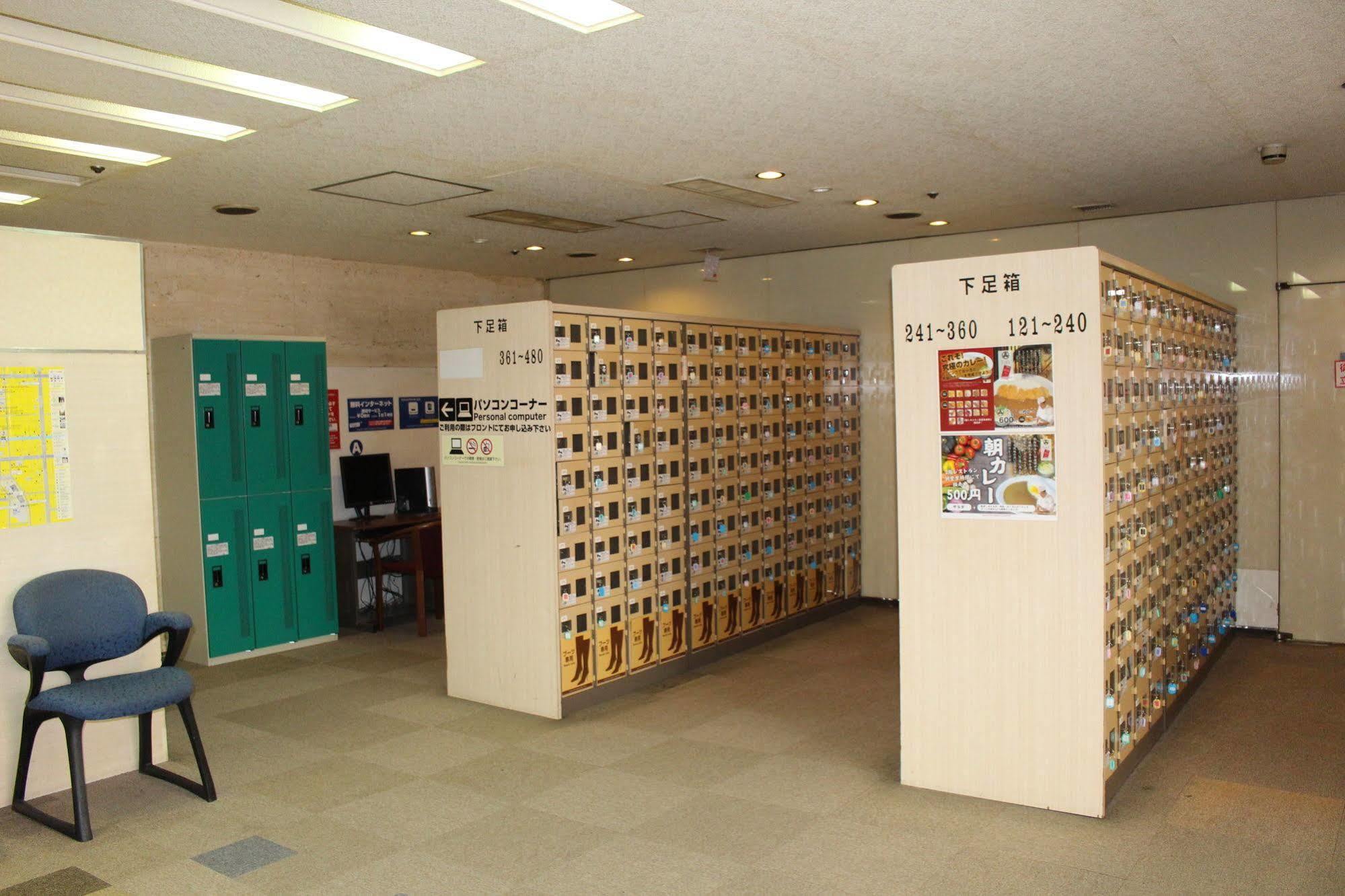 Capsule Hotel Asahi Plaza Shinsaibashi Osaka Exterior photo